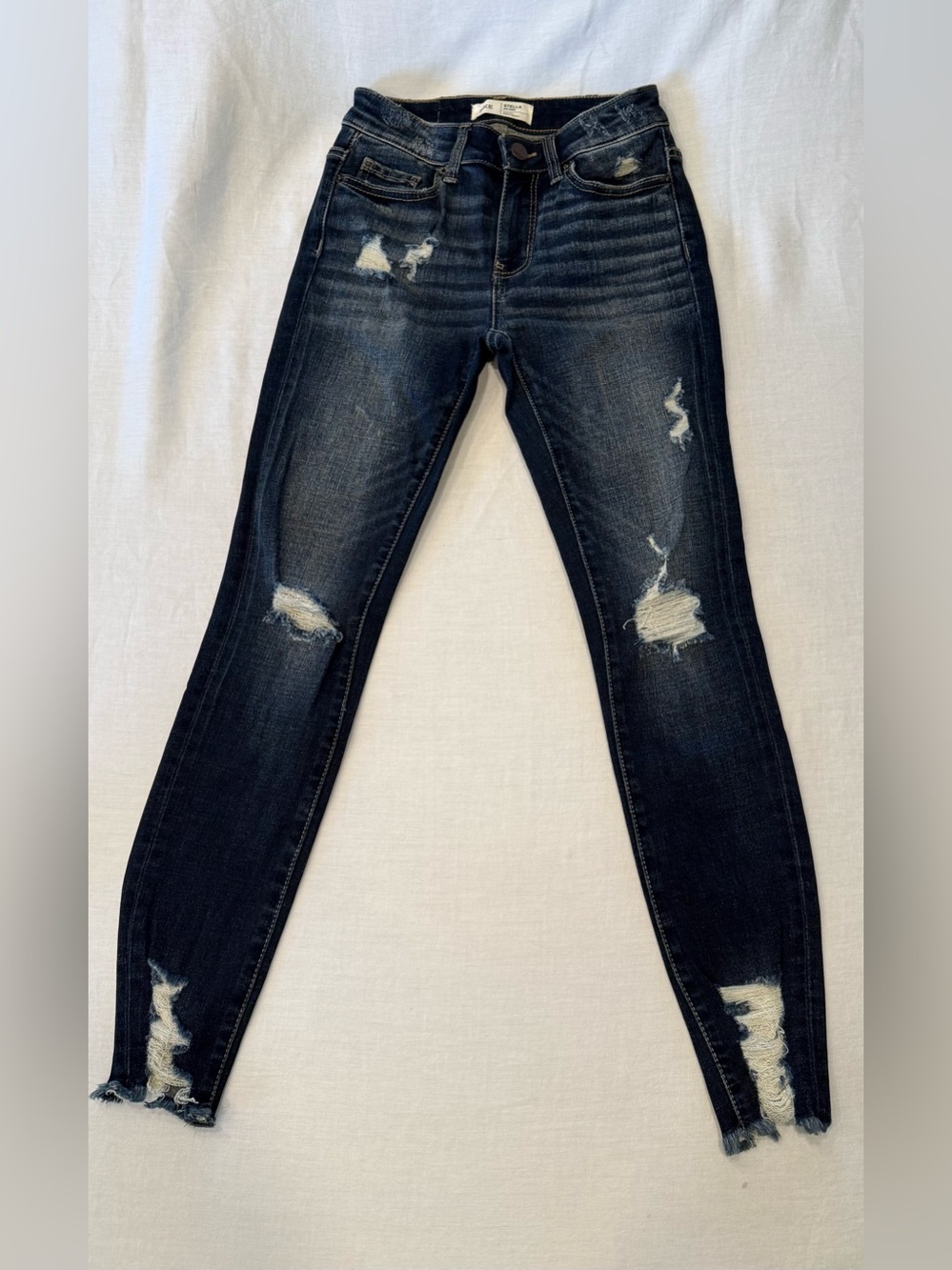 BKE Stella Mid Rise Slim Ankle Skinny Distressed Jeans 24